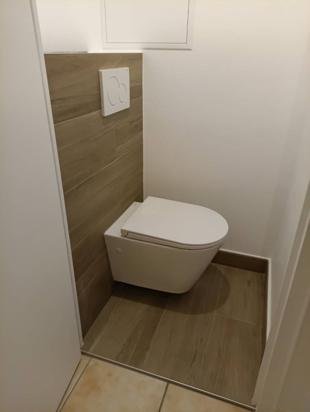 Pose toilette suspendu